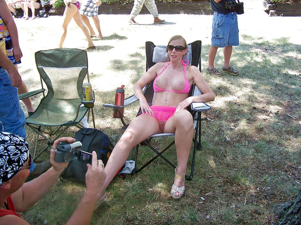 25P Perfect Busty MILF 2