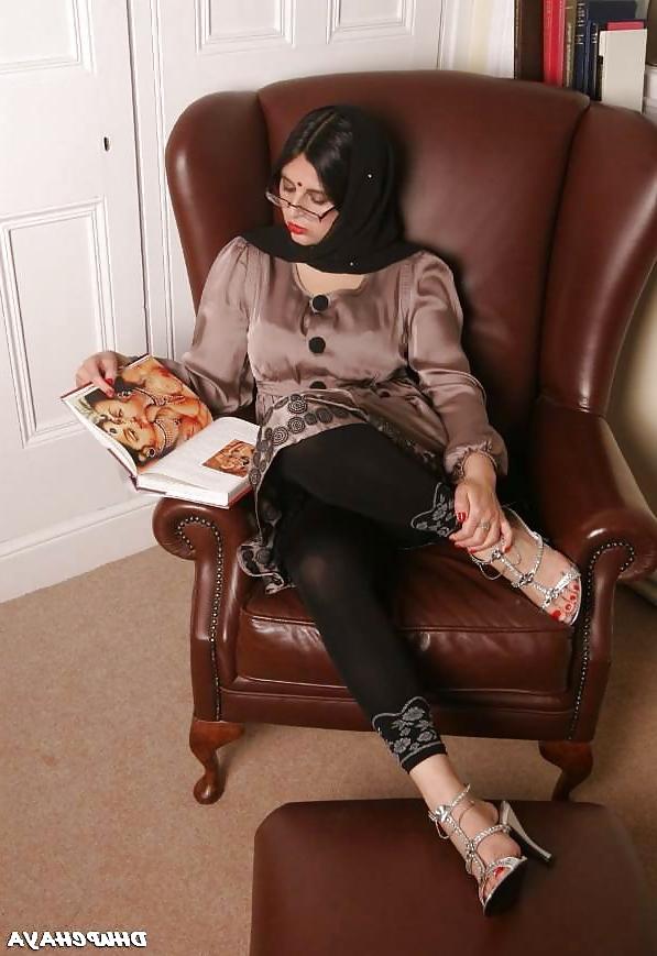 10P N r pakistani Girl