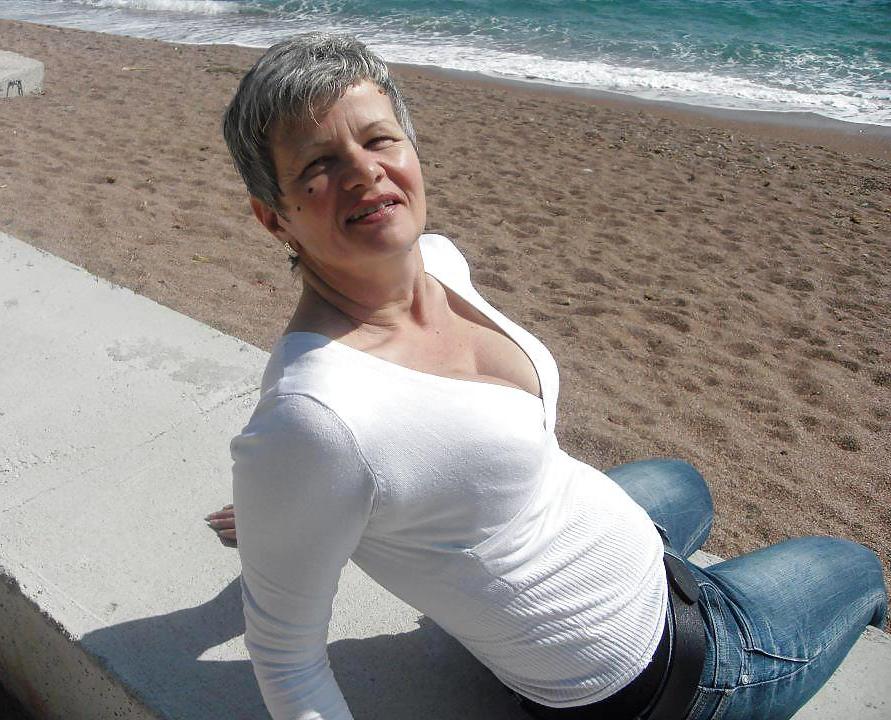 20P Big Tits Serbian Granny