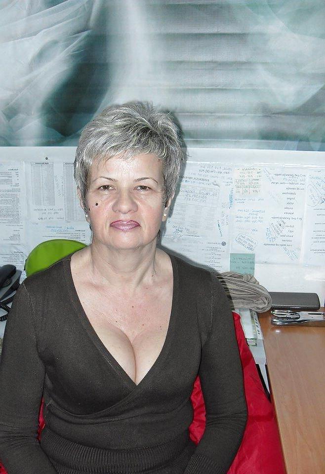 20P Big Tits Serbian Granny
