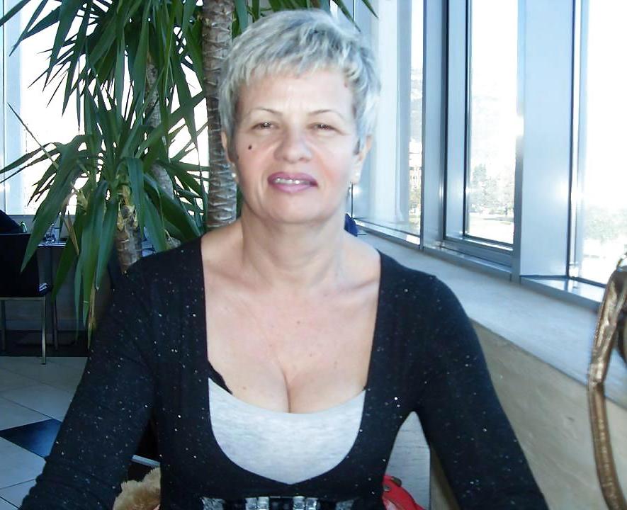 20P Big Tits Serbian Granny