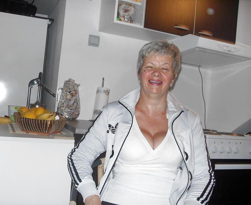 20P Big Tits Serbian Granny