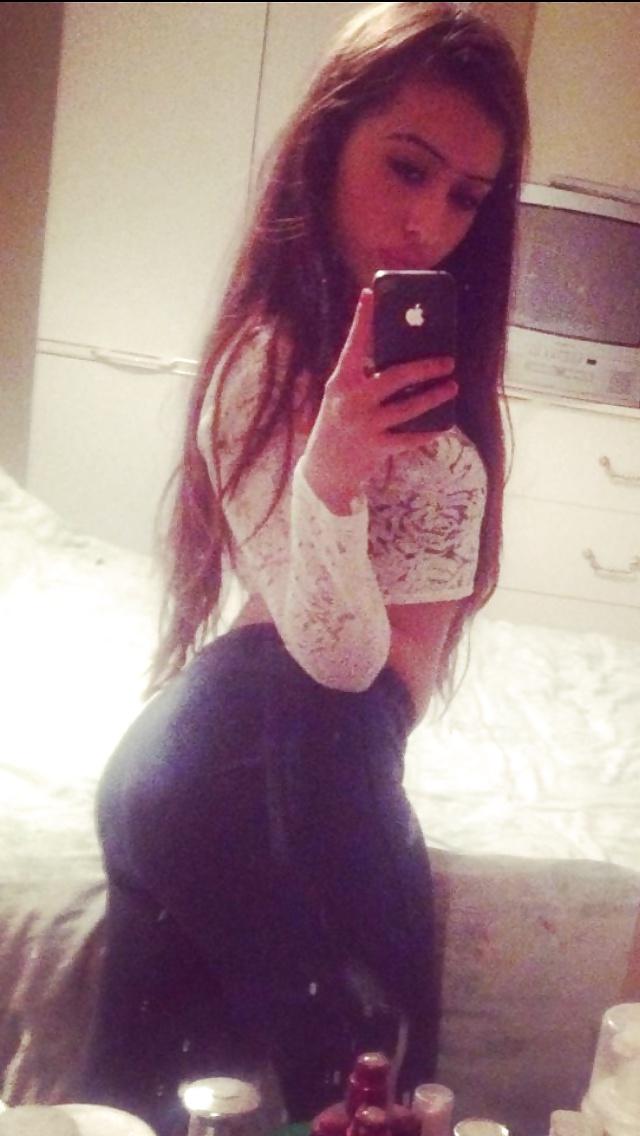 25P UK DIRTY PAKI SLUT YASMIN NEEDS FILTHY COMMENTS 