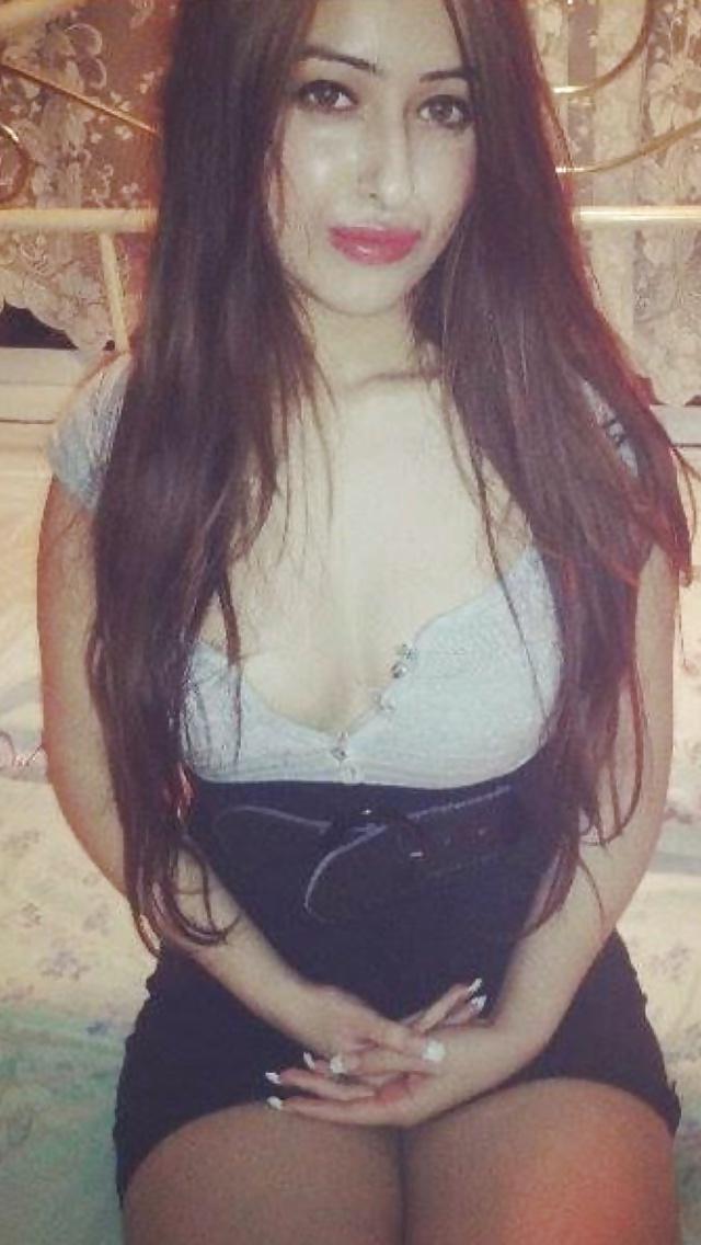 25P UK DIRTY PAKI SLUT YASMIN NEEDS FILTHY COMMENTS 