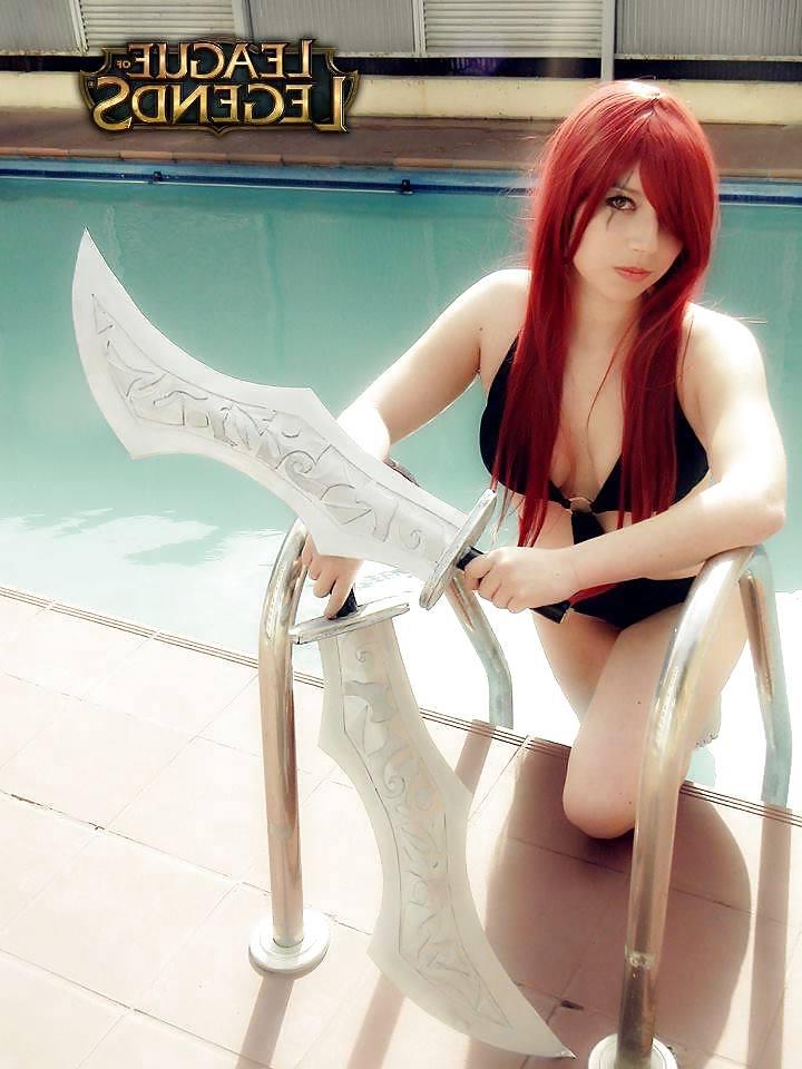 24P Pool Party - Cosplay