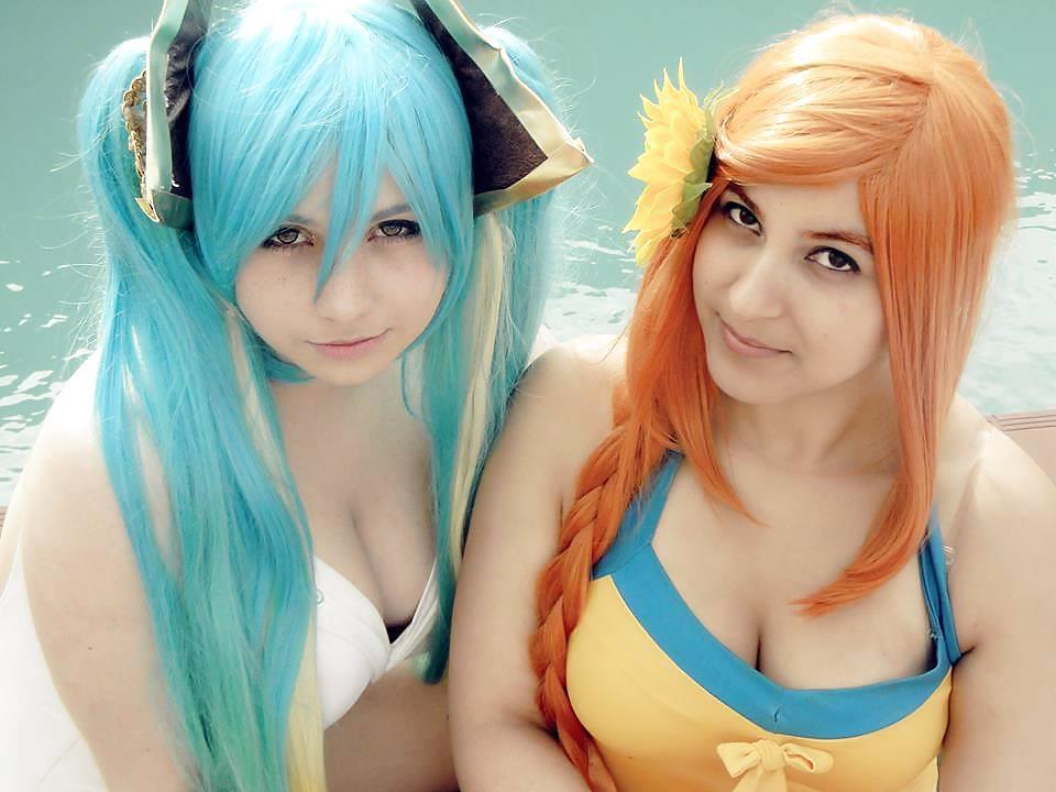 24P Pool Party - Cosplay