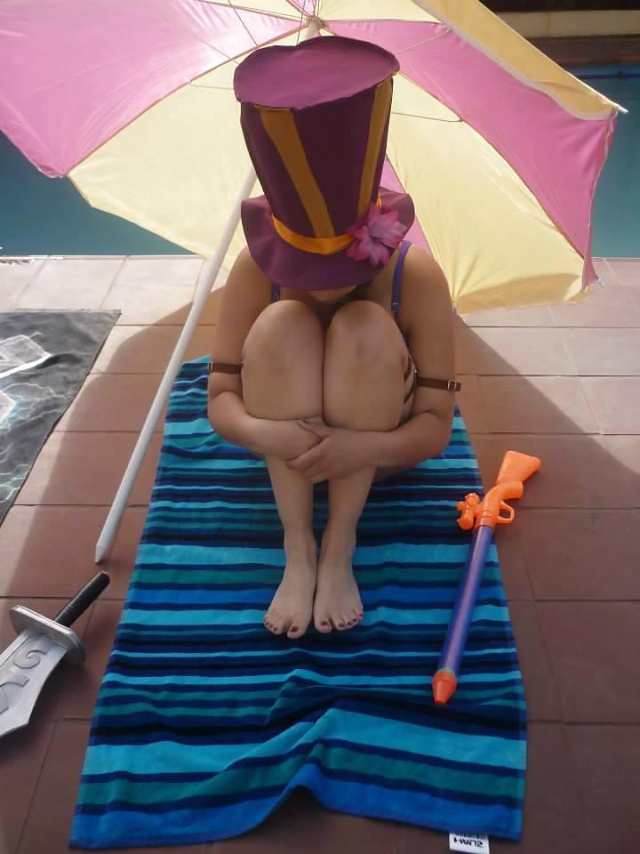24P Pool Party - Cosplay