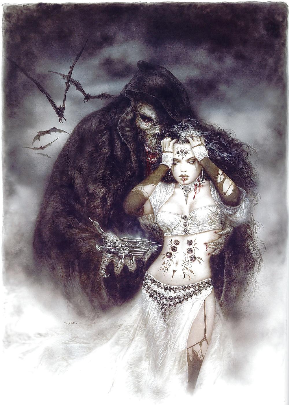21P Luis Royo - Subversive Beauty