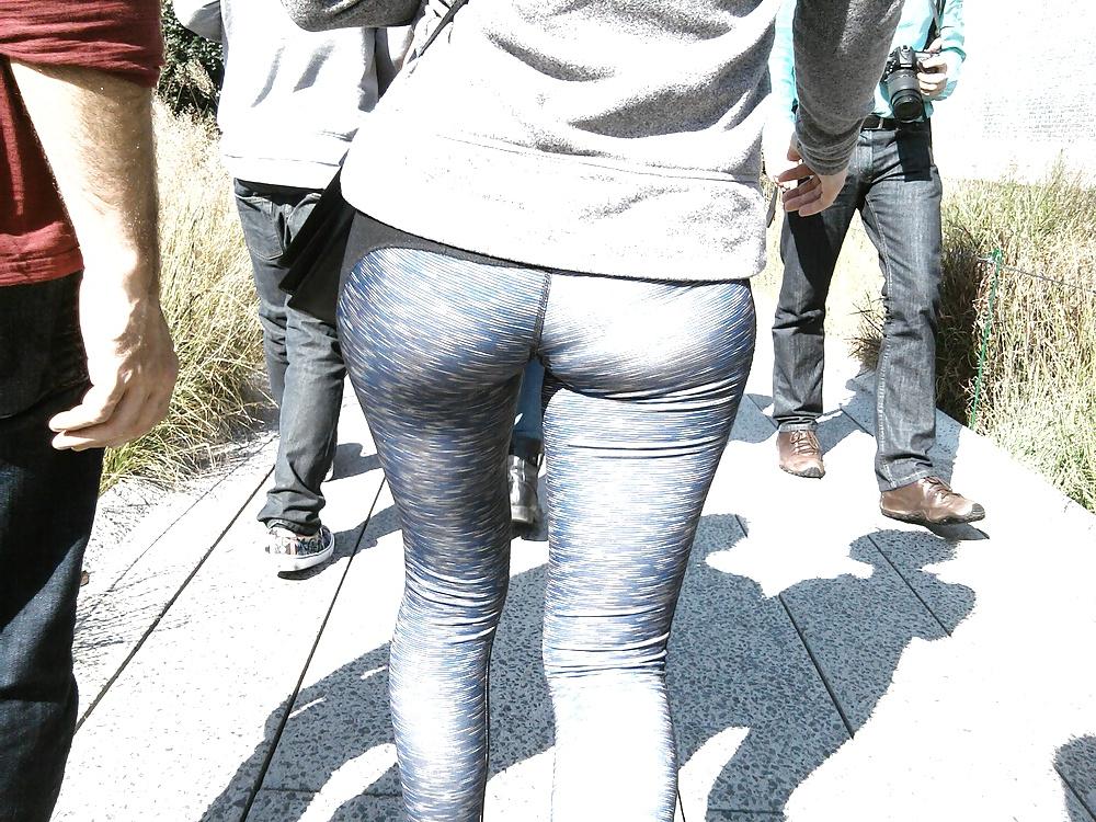 6P The girl from the sexy blue leggings video