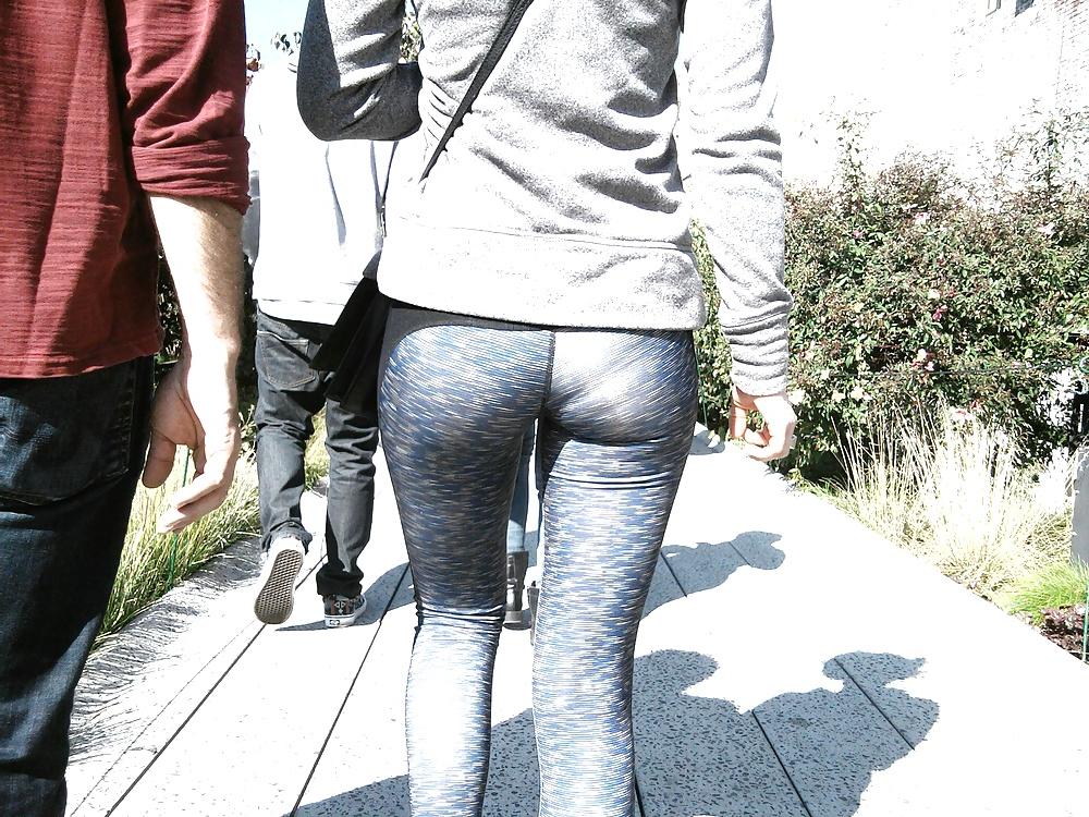 6P The girl from the sexy blue leggings video