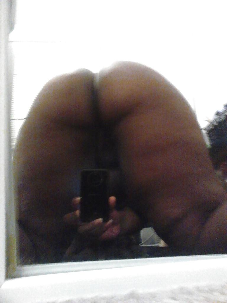 12P Thick Babe with Big Pierced Tits