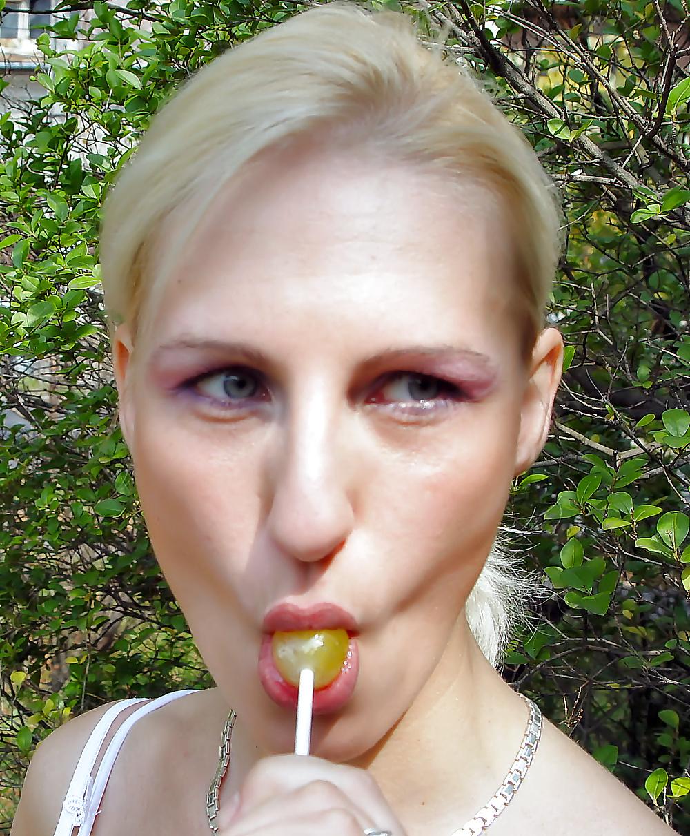 10P Lollipop Suckers 1.