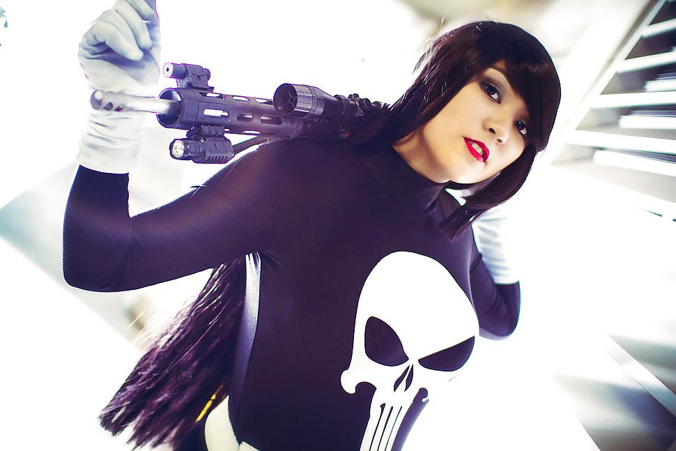 25P Sexy Cosplay Girls