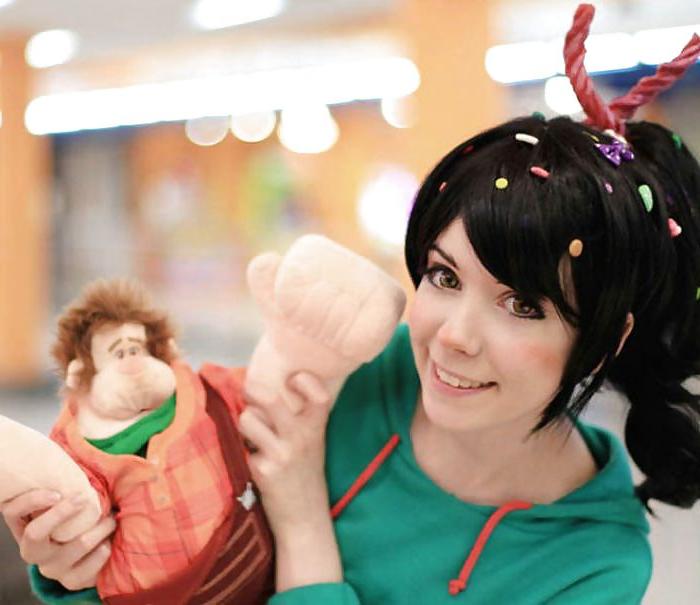 25P Sexy Cosplay Girls