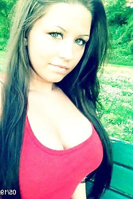 25P Busty Amatuer 31