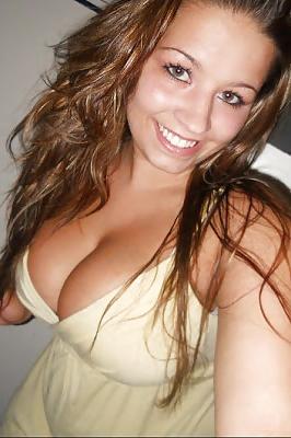 25P Busty Amatuer 31