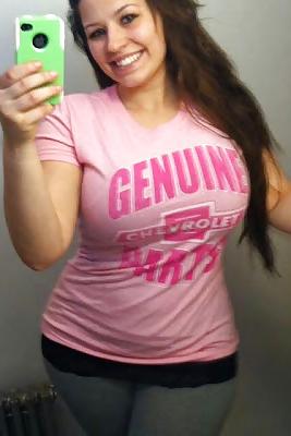 25P Busty Amatuer 31