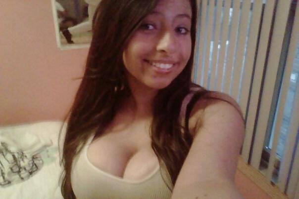 25P Busty Amatuer 34