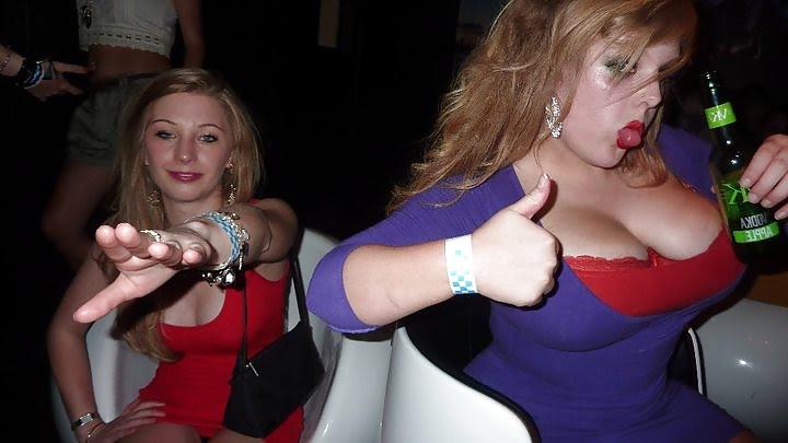 25P Busty bbw une blonde a gros nichons