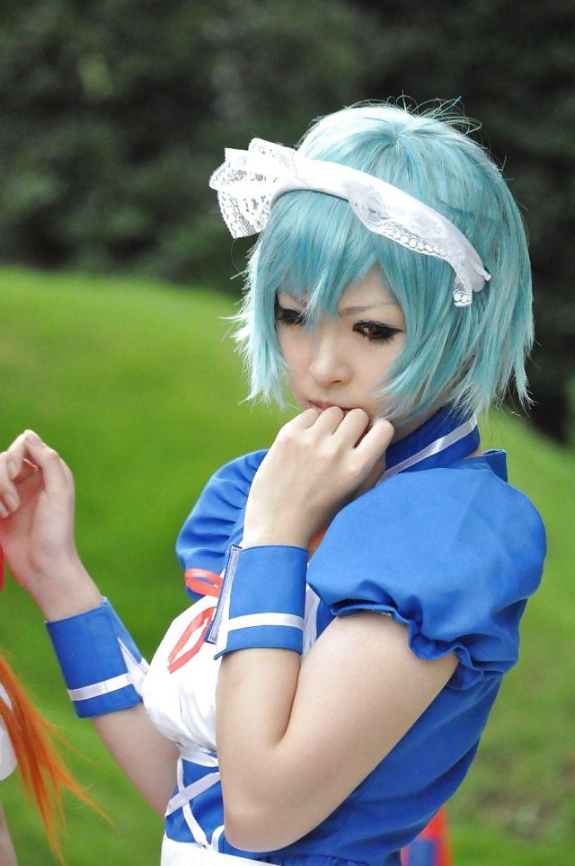12P Cute Japanese Cosplay Girlies