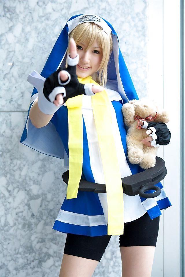 12P Cute Japanese Cosplay Girlies