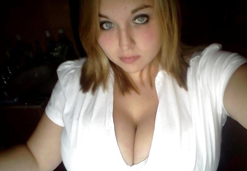 14P White girl has HUGE HUGE TITTIES - WOW