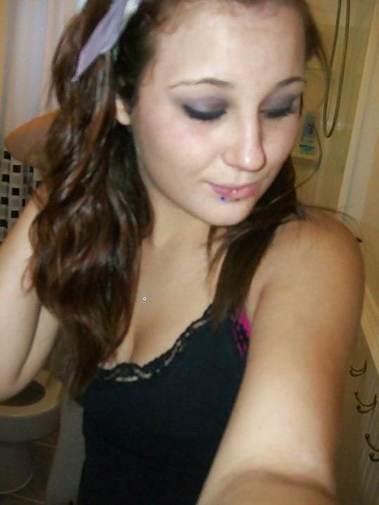 25P Had requests for this little whore Samantha