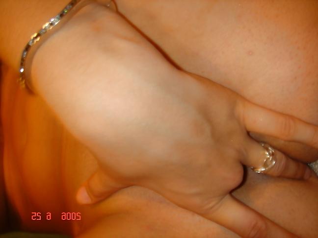 25P Hot teen Shows her Body