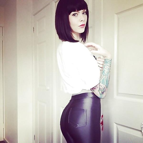25P The Amazing Sexy Disco Jeans