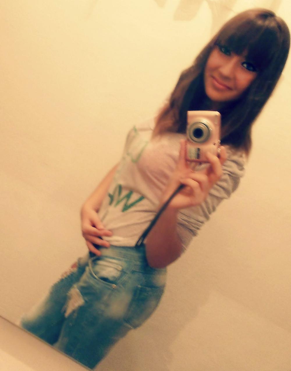 25P Pretty little teen needs a good hard facefuck