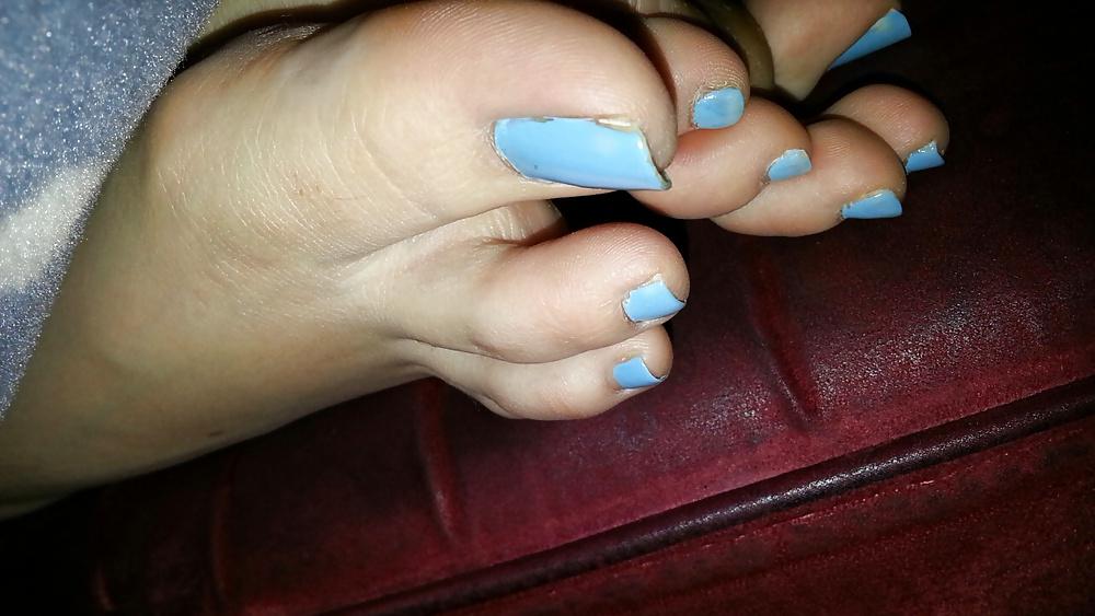 7P Nice wife blue toes -- les jolies pieds ongle bleu