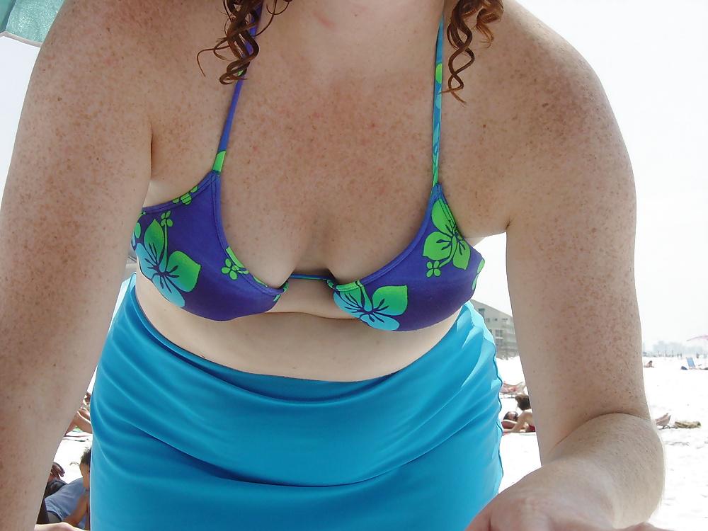 6P Suz in swimsuit