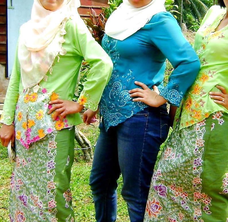 25P Awek . Tetek . Puki & Memek Montok.