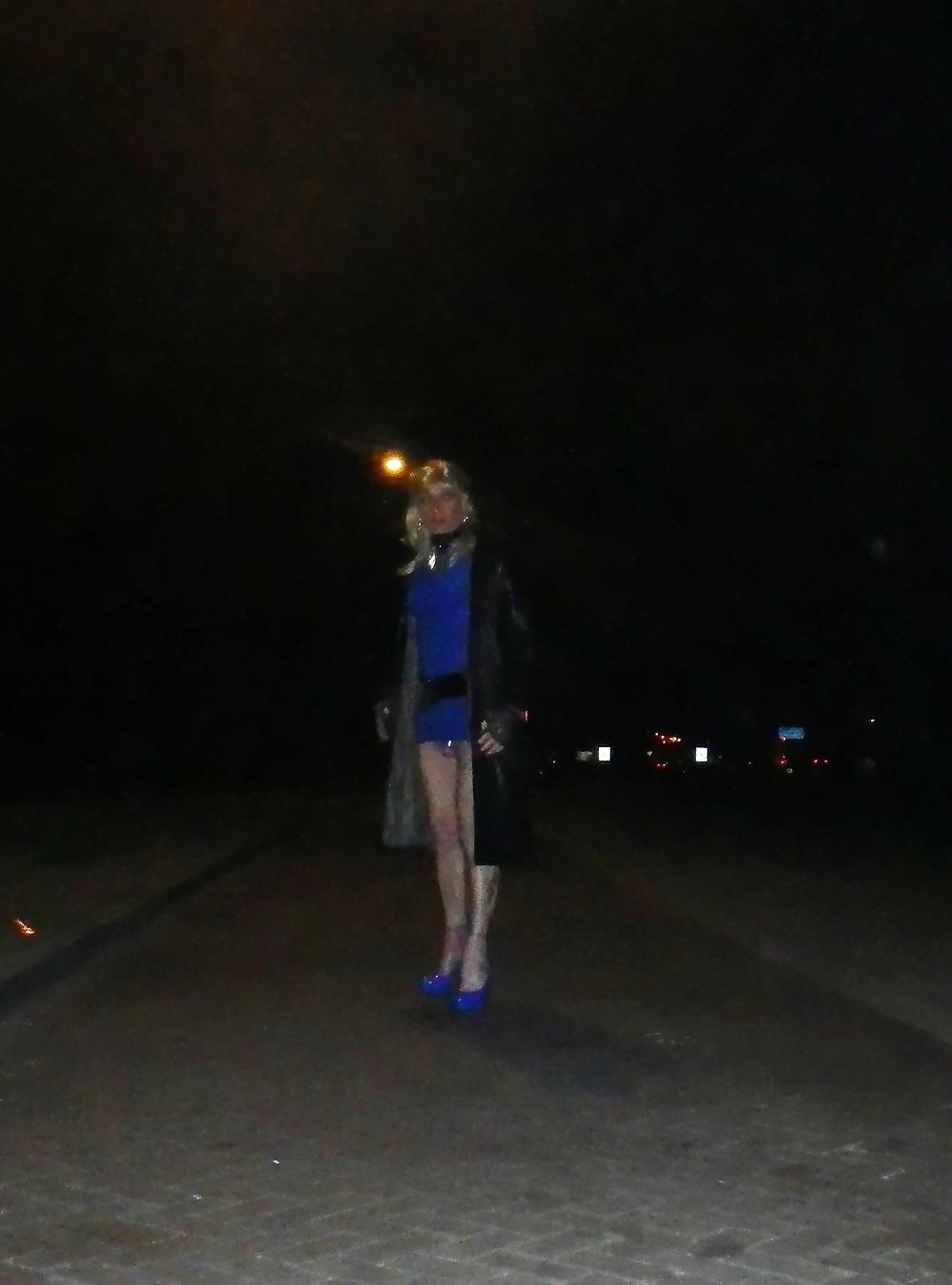 13P Blue parking