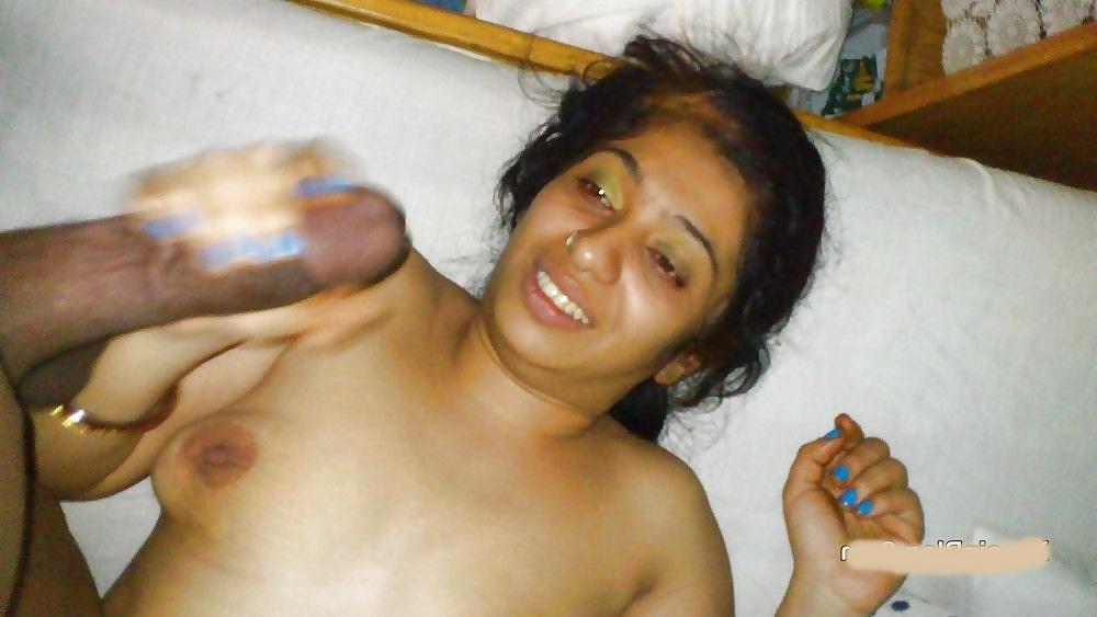 9P Indian Servant Aunty Sucking Dick Pictures
