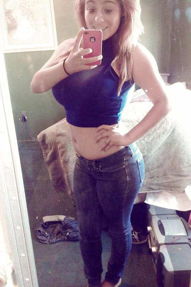 17P Busty Amatuer 12