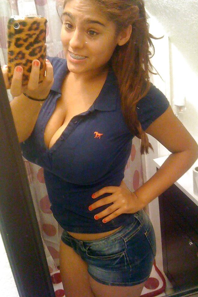 17P Busty Amatuer 12