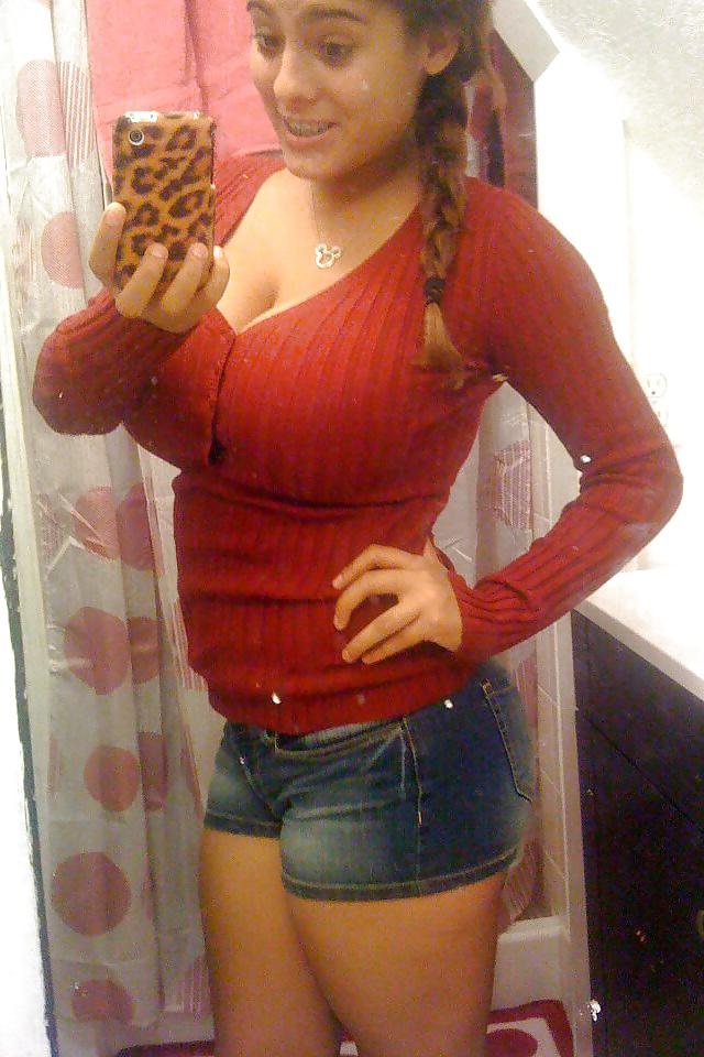 17P Busty Amatuer 12