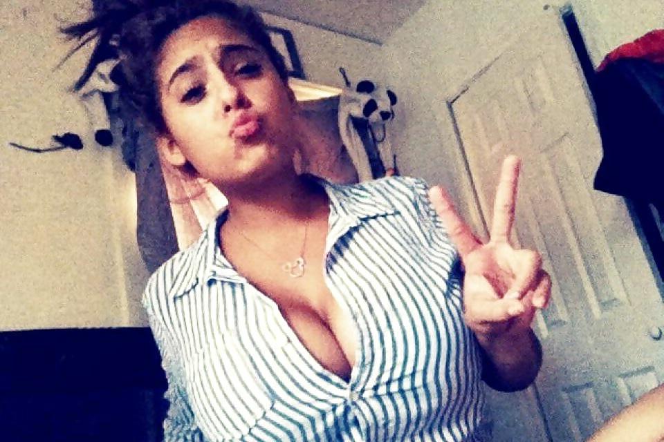 17P Busty Amatuer 12