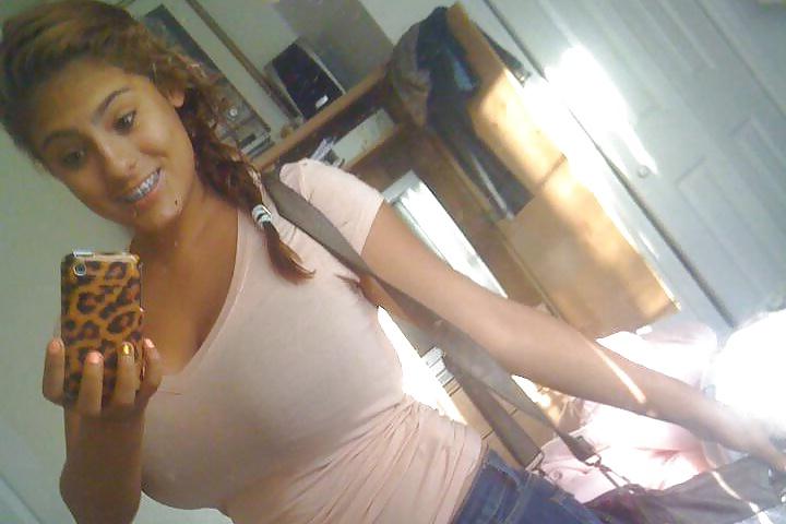 17P Busty Amatuer 12