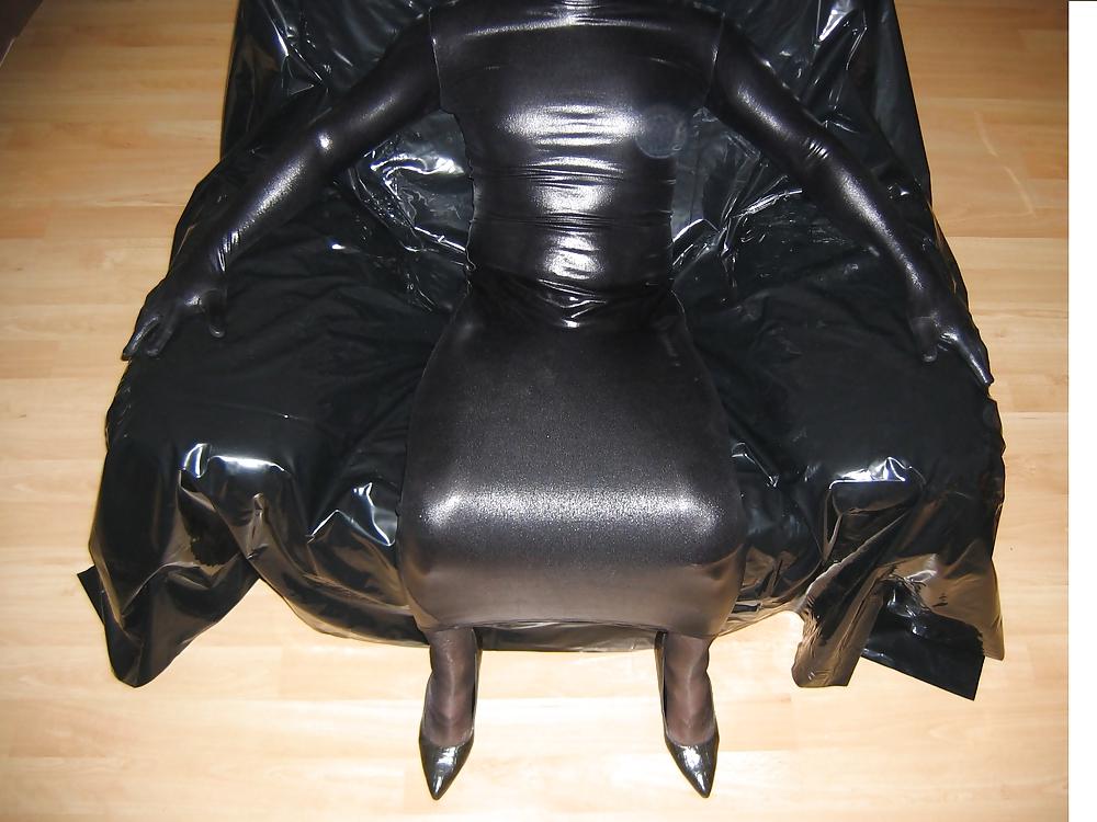 18P Shiny black zentai dress