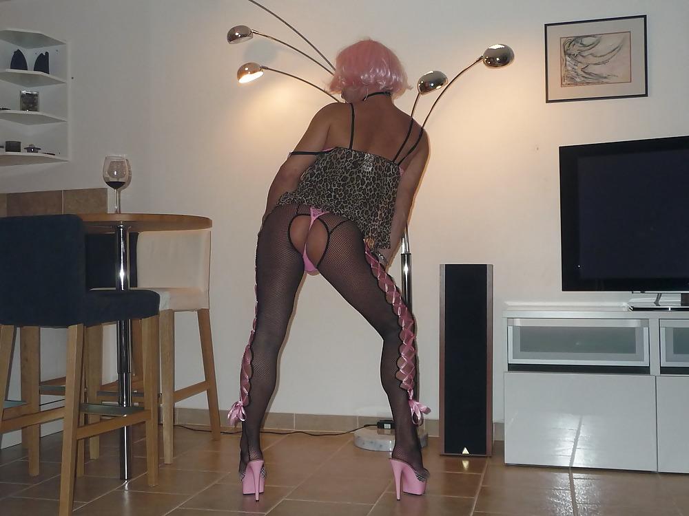 9P Dirty tgirl&lez wife