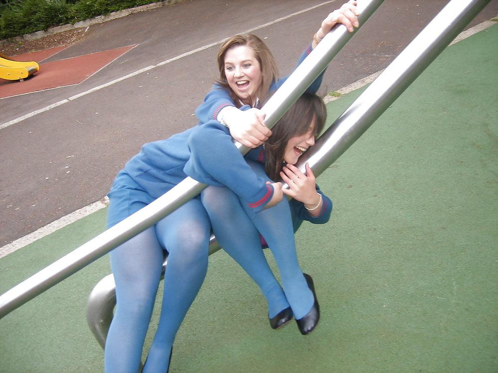 16P Upskirt and pantyhose 3