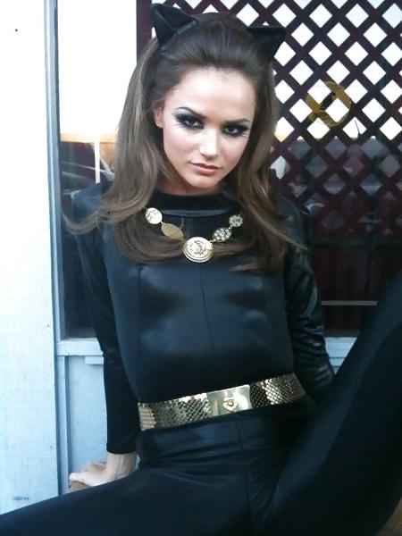 19P Sexy cosplay Girls!