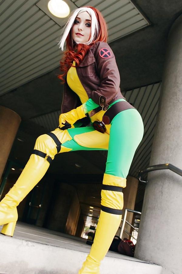 19P Sexy cosplay Girls!