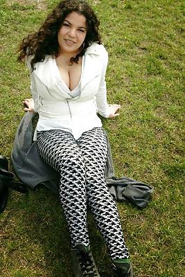 13P Busty Amatuer 15