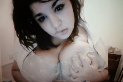 13P Busty Amatuer 15