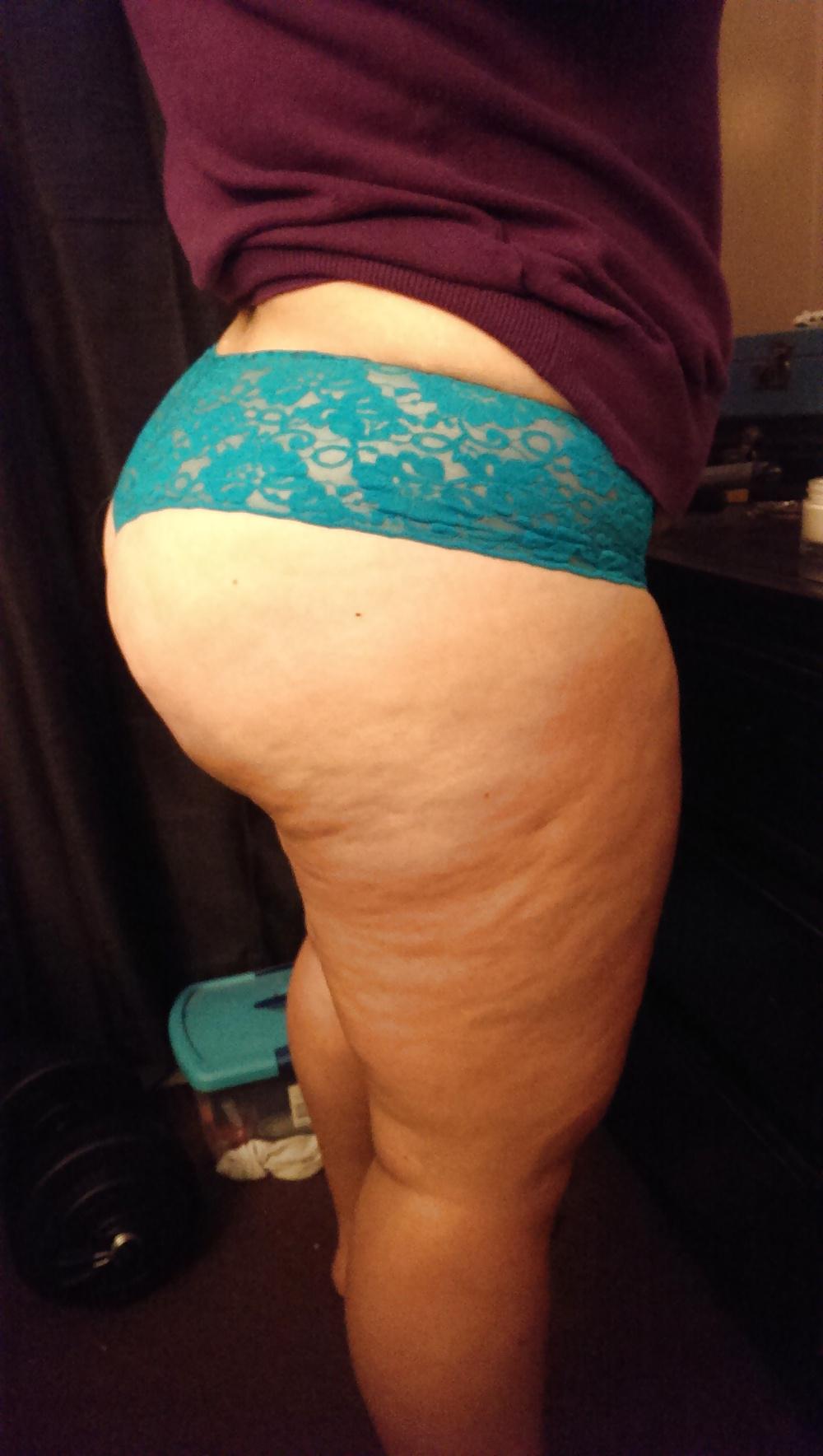 20P Pawg in blue panties