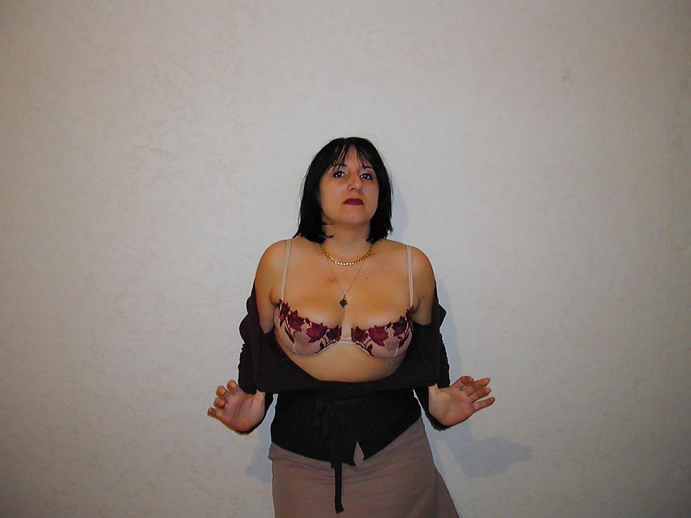 25P Scenes From An French Milf