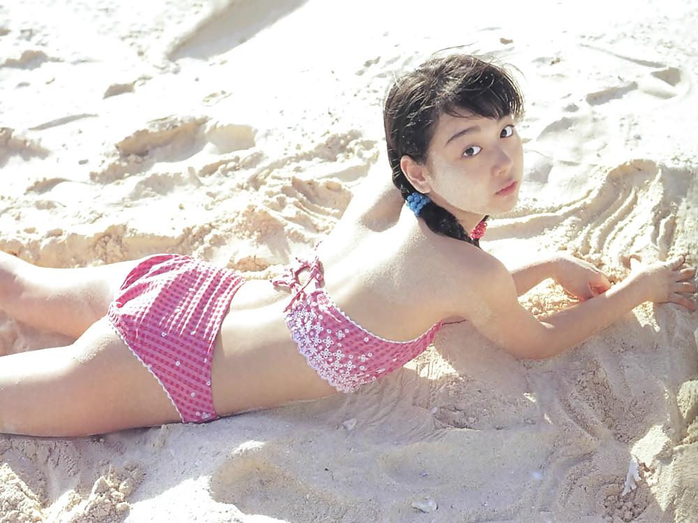 20P Japanese Girl Swimwear 07